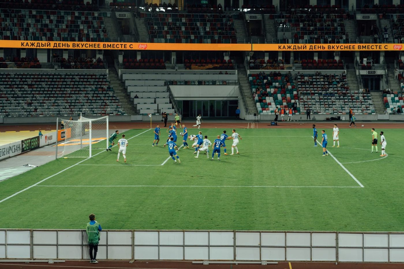 A Thrilling Football Game Captured in a jigsaw puzzle