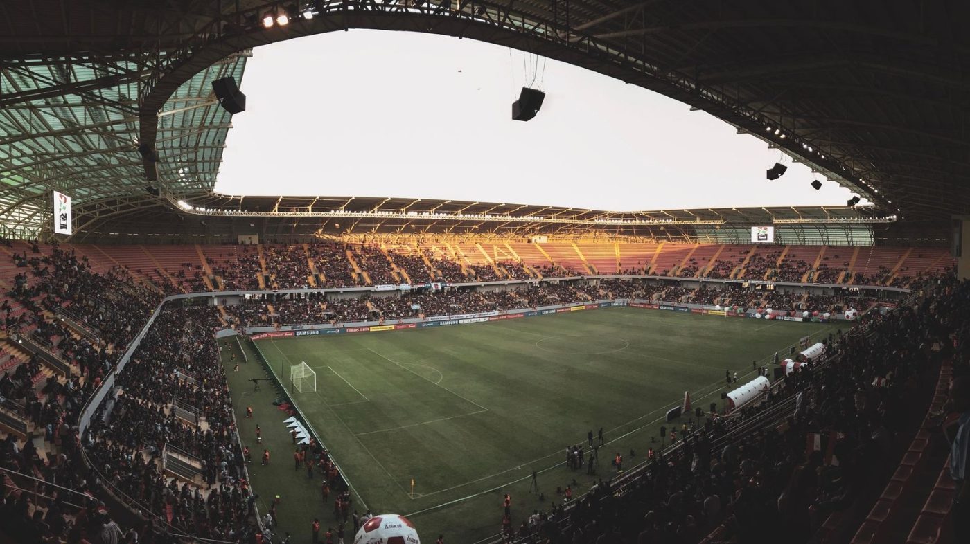 Wide Angle View of a Lively Soccer — Free Online Jigsaw Puzzle | Jigsaw Planet