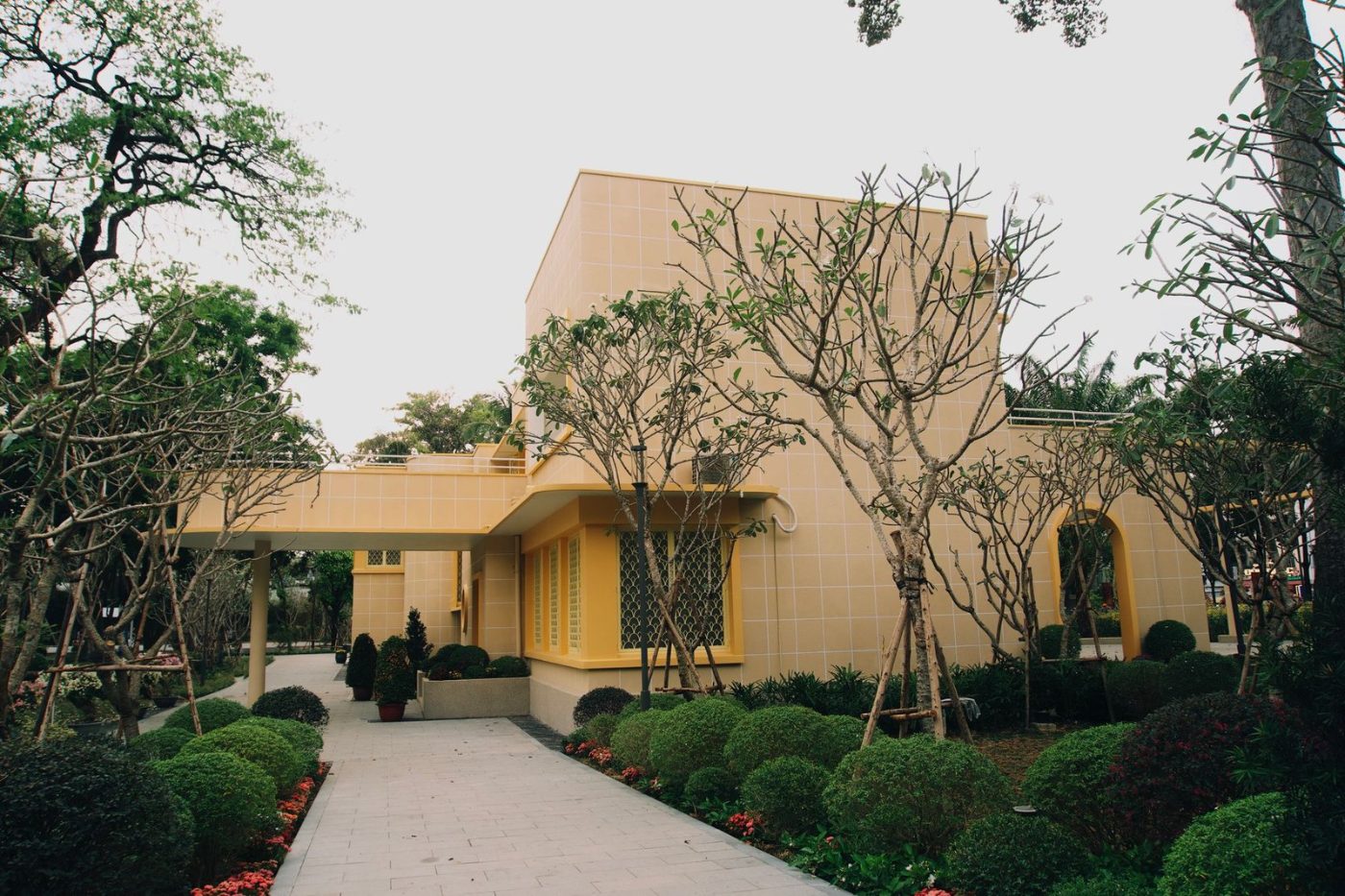 Yellow Contemporary Building with Landscaped Gardens and jigsaw puzzle